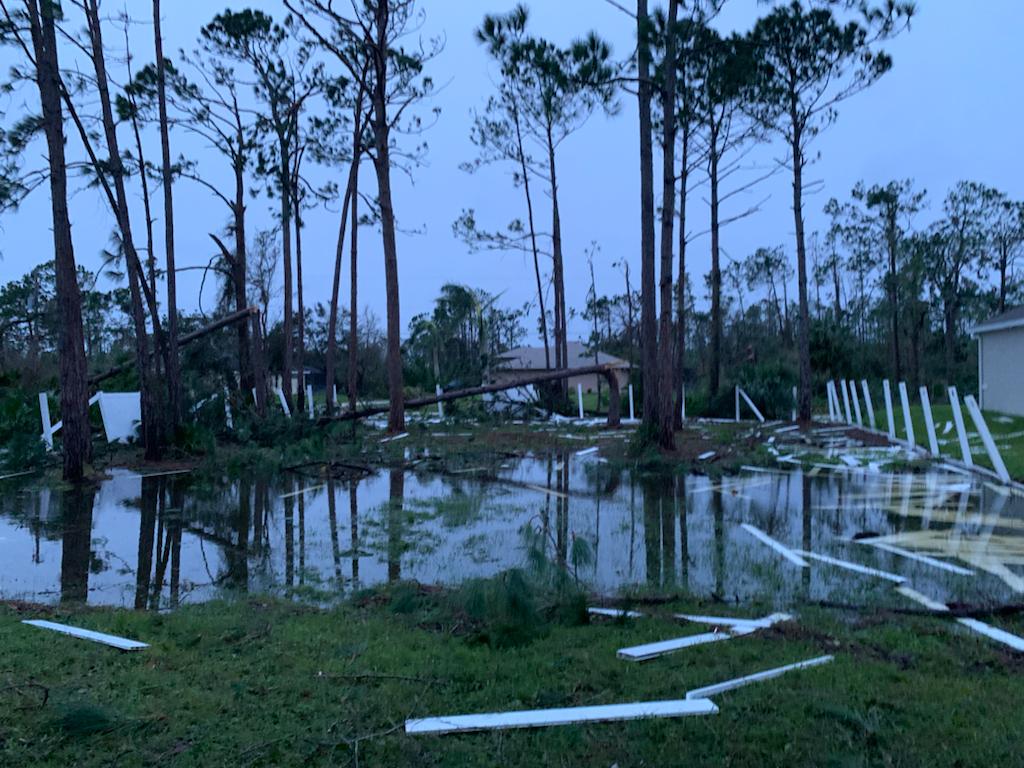 Huracán Ian daños a la propiedad en la reclamación de seguros de la Florida y la asistencia federal de desastres por Dell'Armi Law.